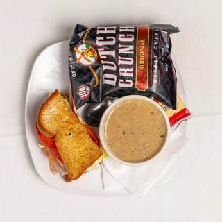 1/2 Deli Sandwich & Daily Soup
